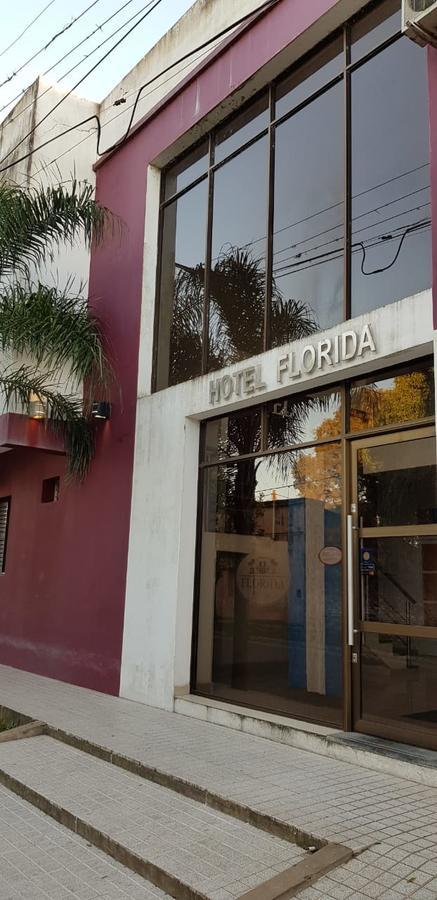 Hotel Florida Saladas Luaran gambar